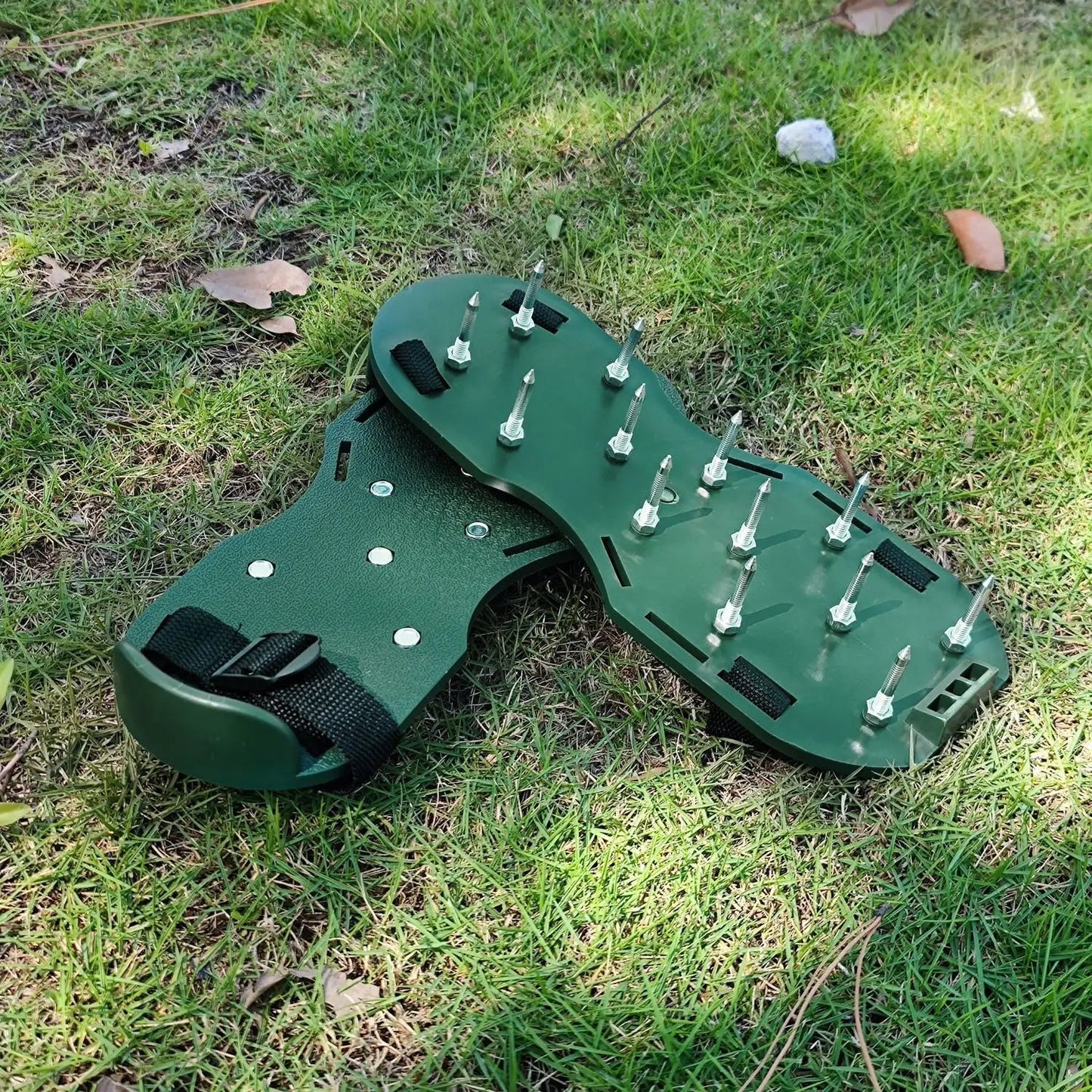 Lawn Aerator Sandals, Garden Grass Aerator Spiked Sandals Green Studded Shoes for Yard Patio Garden Excavation Mihikart