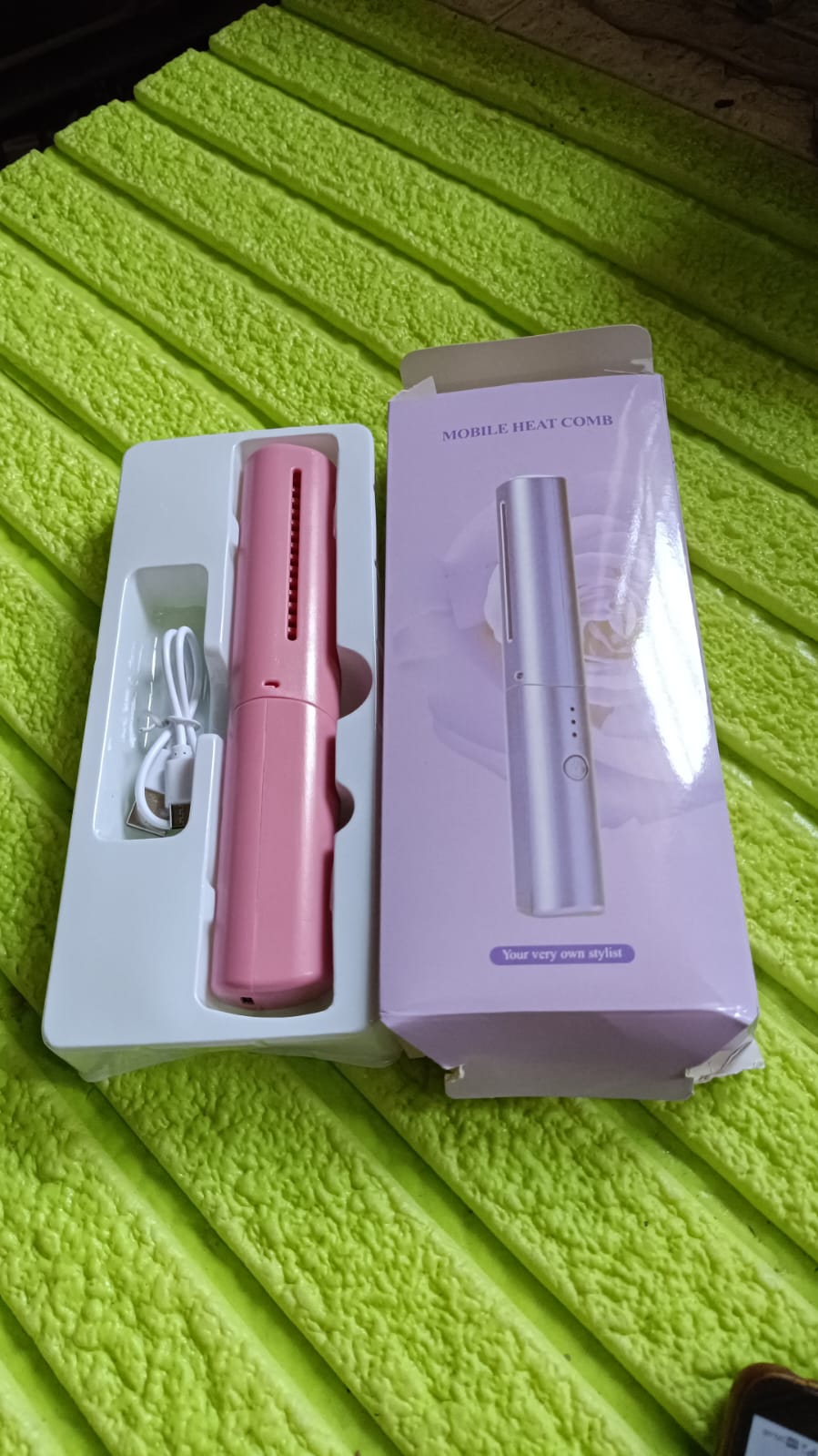 Rechargeable Mini Hair Straightener, Travel Portable USB Charging Cordless Hair Straightener Bursh, Three Temperature Adjustments Flat Iron Comb (1 Pc) - mihikart.com Health & Personal Care