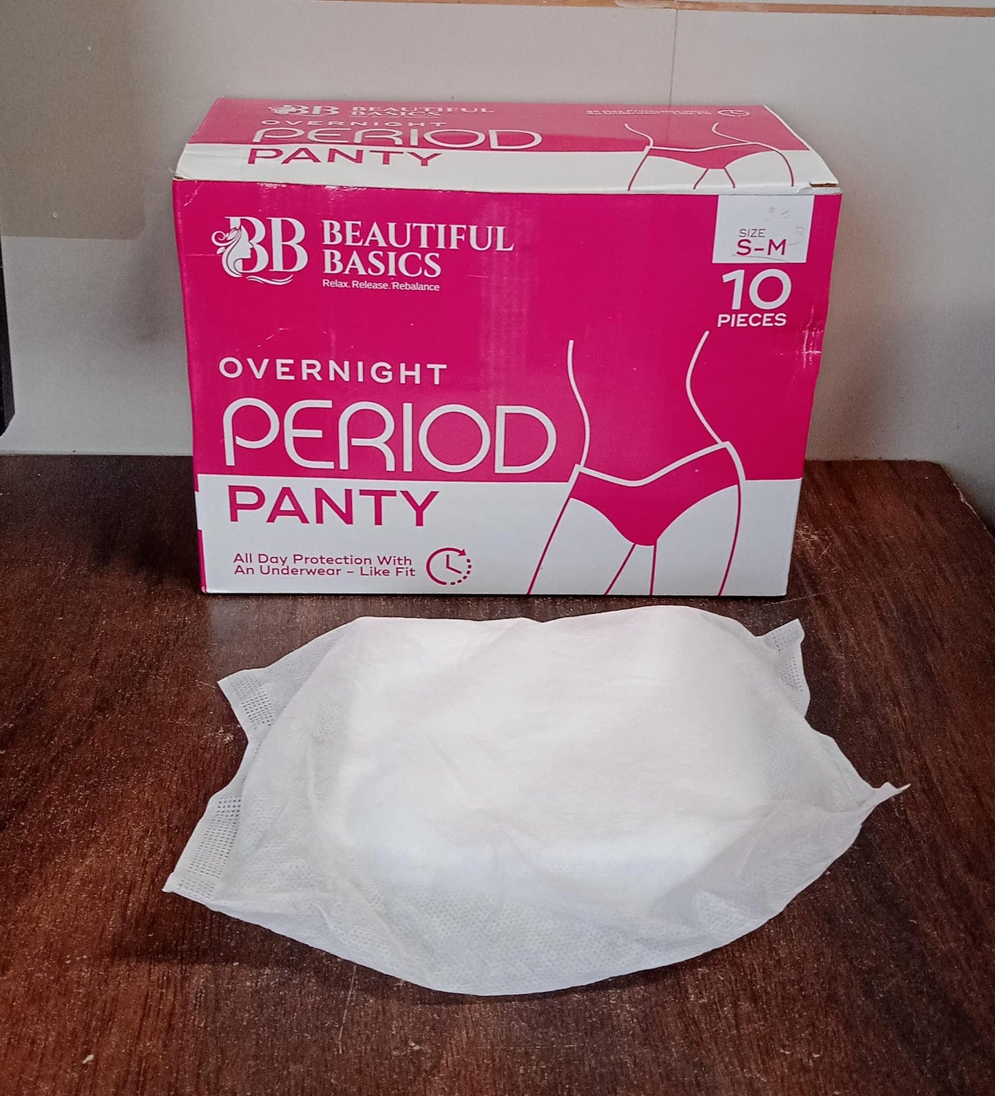 Women's Emergency Kit, Travel Kit- Includes Seamless Underwear, Pantyliner, Feminine Hygiene Sachet First Period Kit (10 Pcs) Mihikart
