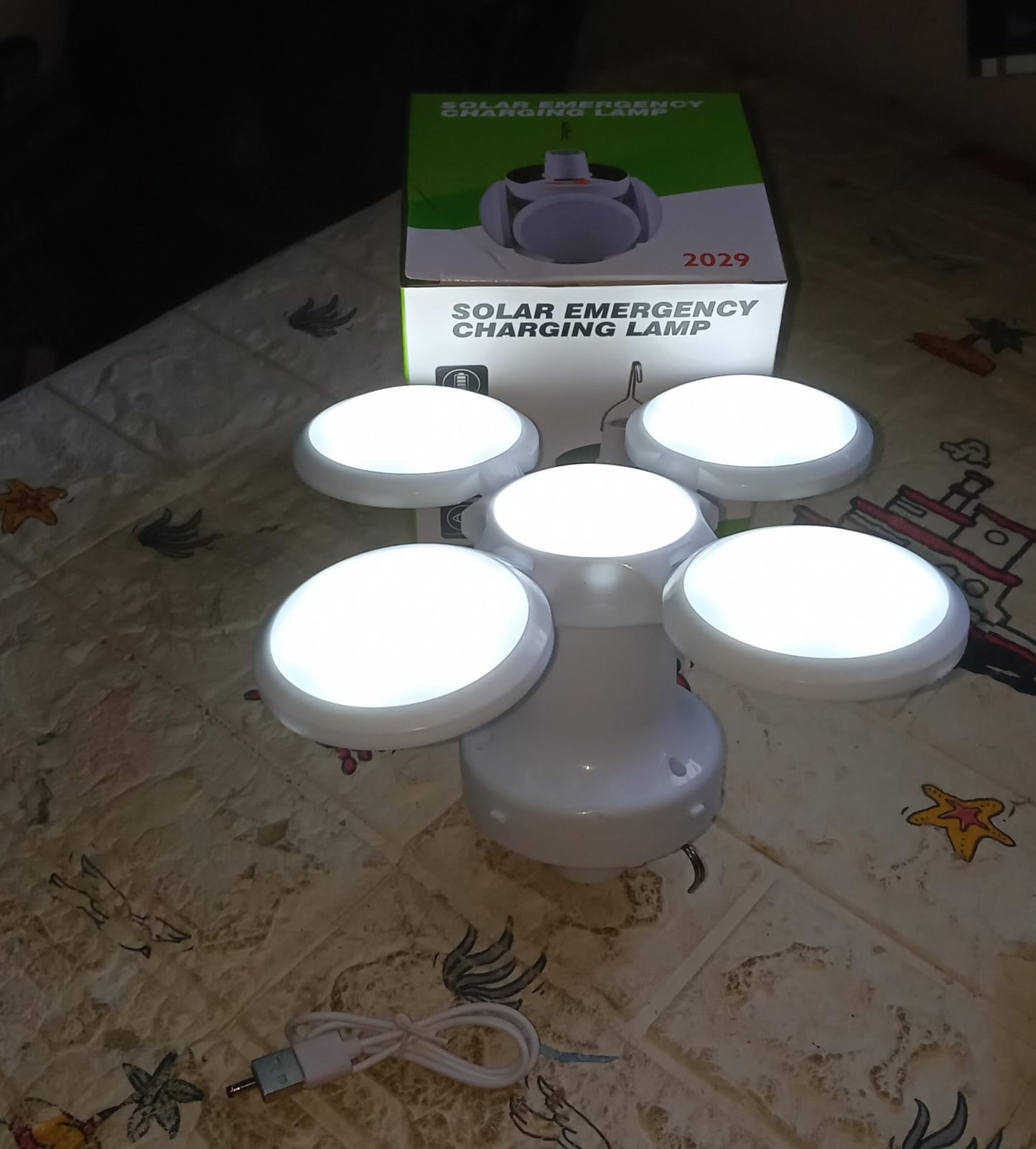 Solar Multi-Functional Emergency LED Light Bulb with USB Charging, LED camping lamp, camping lamp, USB rechargeable, 5 brightness light modes, foldable camping light, SOS IP65 waterproof camping light, blackout emergency equipment, camping gadgets - mihikart.com