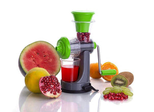 Compact juicer for fruits and vegetables, mini size