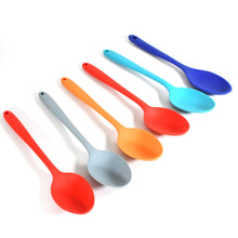 MULTIPURPOSE SILICONE SPOON, SILICONE BASTING SPOON NON-STICK KITCHEN UTENSILS HOUSEHOLD GADGETS HEAT-RESISTANT NON STICK SPOONS KITCHEN COOKWARE ITEMS FOR COOKING AND BAKING (6 Pc Set)