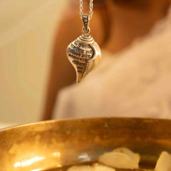 Shri Krishna Shankha Pendant with Chain - mihikart.com