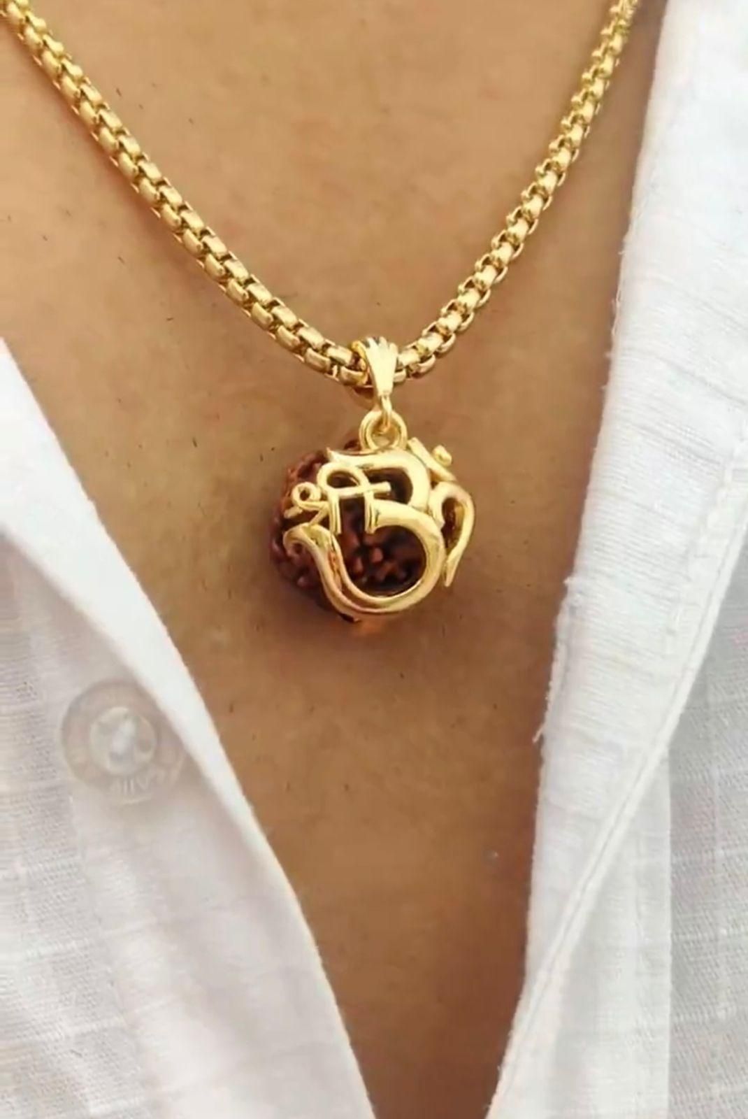 Om Rudraksha Pendant With Chain Mihikart-01