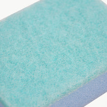 Cleaning sponges with durable material