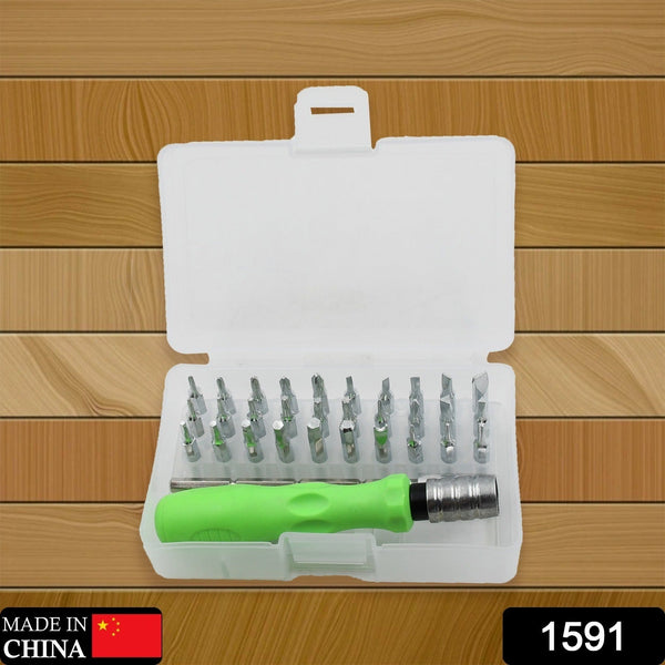 Mini screwdriver set with magnetic extension rod