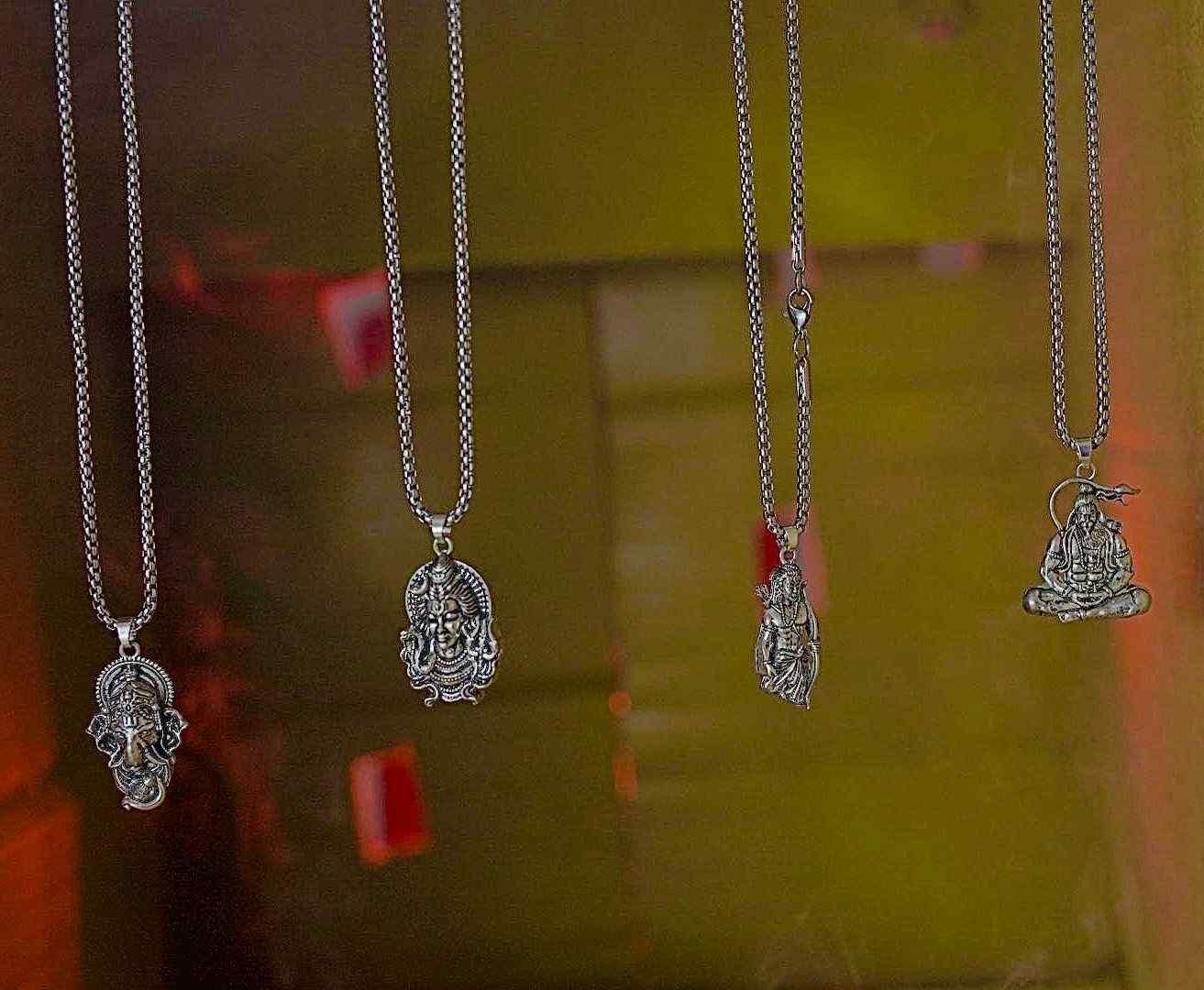 Buy 1 Get 3 Free Pendant With Chain ✅Trusted Seller
