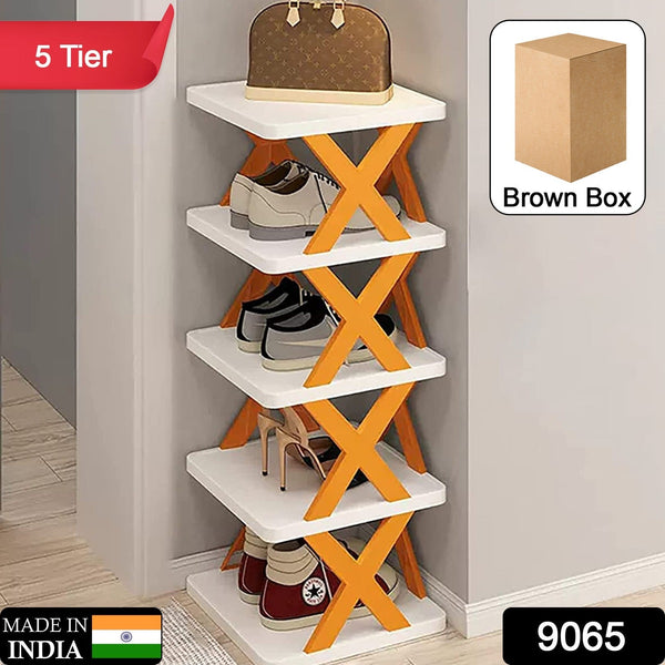 Shoe rack in white color